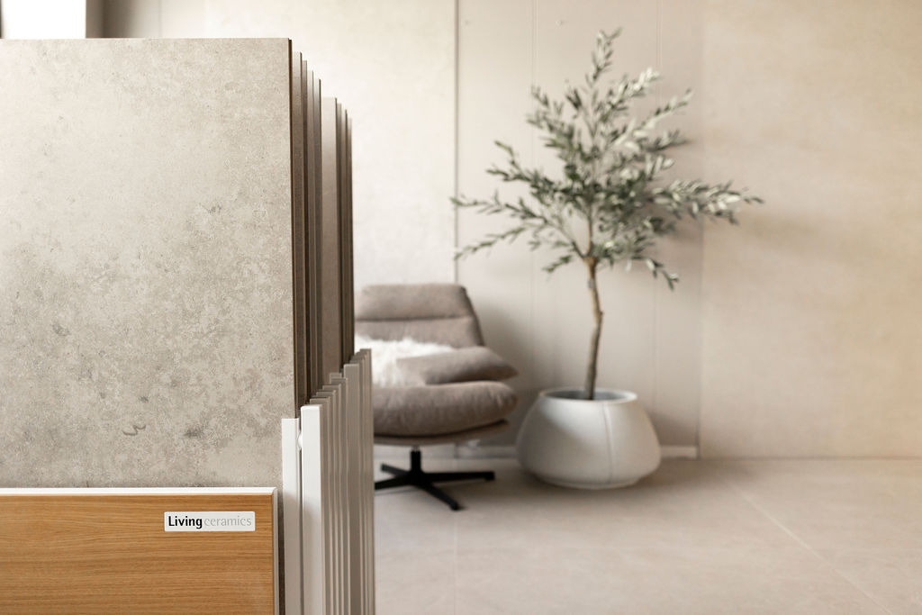 Materiaalstalen in de showroom